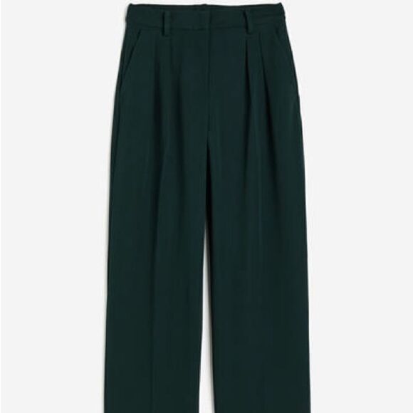 H&M Pants - H&M Forest Green Tapered Trouser Pant